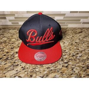 Chicago Bulls Hat Cap Mens Strapback Adjustable NBA Basketball Mitchell & Ness
